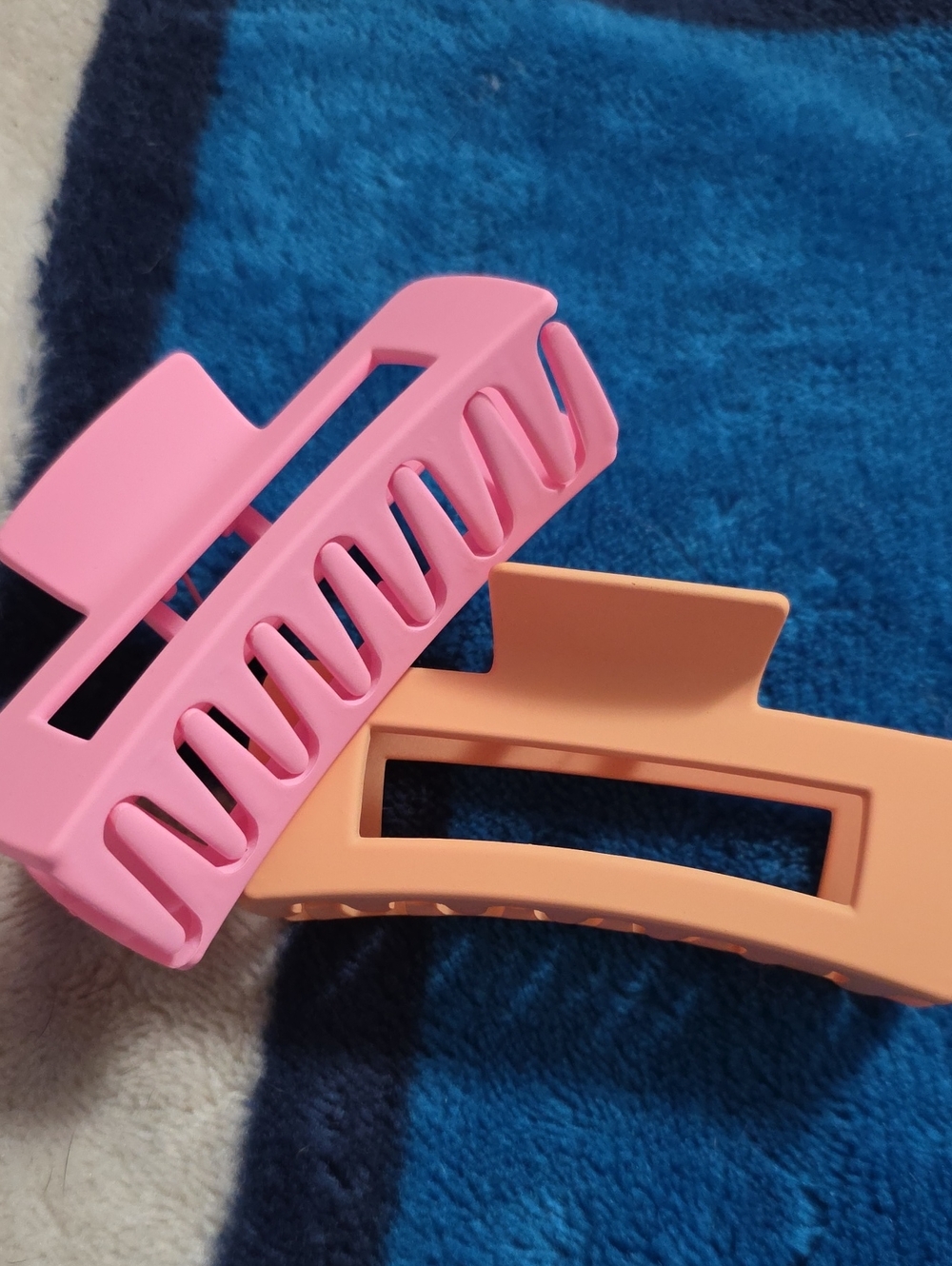 Kids Large Pink and Peach Hair Claw Clips